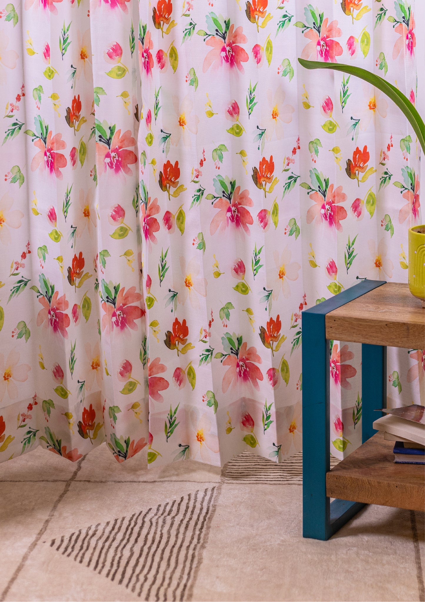 Red Color Curtain Watercolor Design Flower Print Curtain for Doors, Curtain for Window Polyester Curtain Fabric